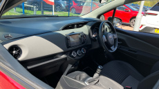 Toyota Yaris 1.5 VVT-i Icon Tech 5dr Petrol Hatchback